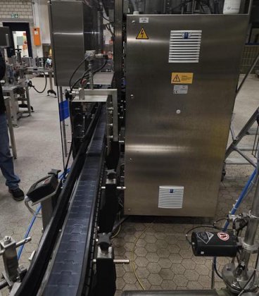 使い捨てボトル充填ライン