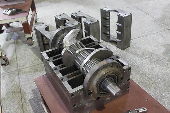 低速塑料造粒机塑料破碎机塑料回收机制造商