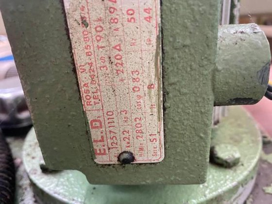 油圧ターンテーブル