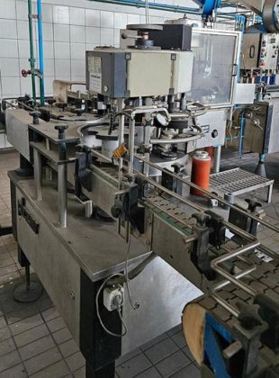 ラベリングマシン