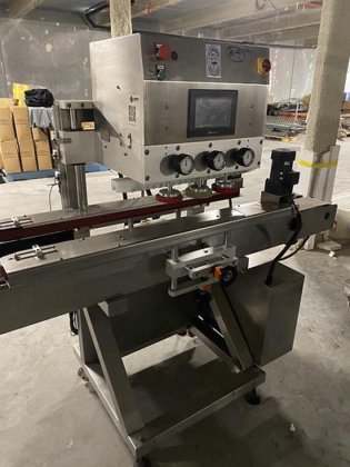 火烈鸟产品旋盖机