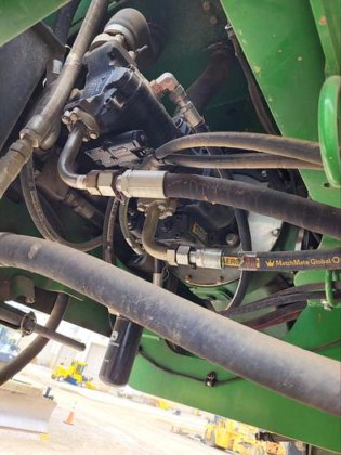 2017 John Deere 437E log