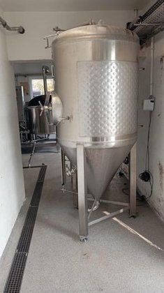 円筒円錐型発酵貯蔵タンク（CCT、2個）