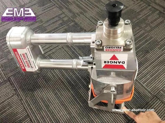 热销耐用的活牛气动跺脚屠宰设备 最畅销的牲畜屠宰场设备