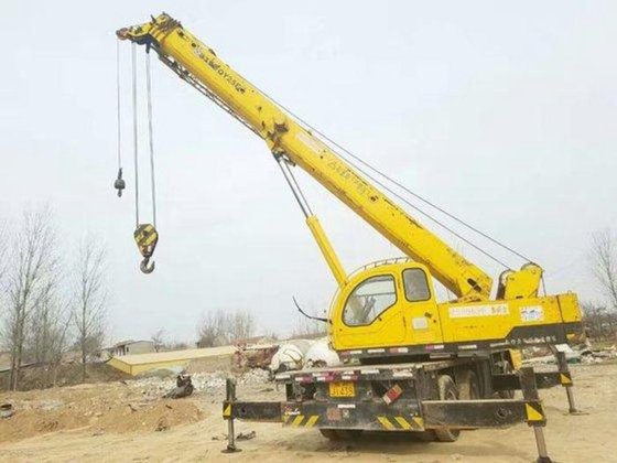 20 Ton Original Crane XCMG QY20B 20 Ton XCMG Truck mounted Crane QY20B In Shanghai China