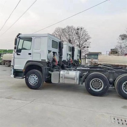 Sinotruk Howo 6x4 370HP