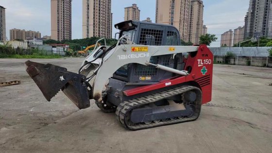 Takeuchi TL150 crawler skid steer
