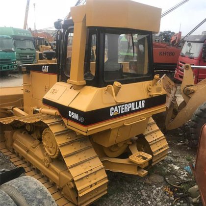 CAT D5M
