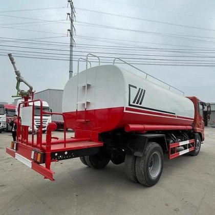二手完全翻新 5000 升 6 轮小型水罐车洒水车