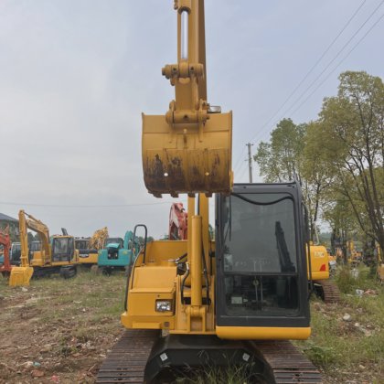 medium digger machine with Japanese