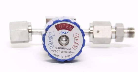 TKSCT Corporation TKF 316L EP 17K 1 4 Open Close Diaphragm Valve Right tksct-corporation-tkf-316l-ep-17k-1-4-open-close-diaphragm-valve-right