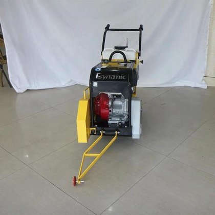 DFS-500 混凝土切割机：适用于艰巨工作的精密工具