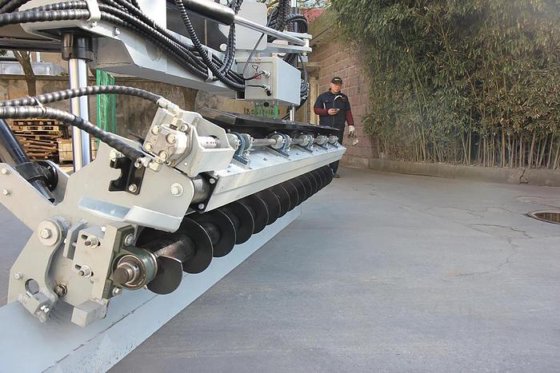 Dynamic 高质量乘坐式激光平地机