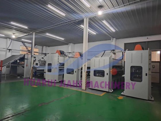 碳纤维毯无纺布机碳纤维和50%聚酰胺纤维,50%芳纶纤维梳理机,自动分层适当重量,