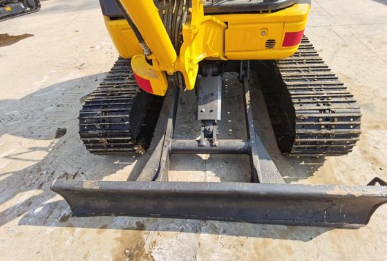 2023 KOMATSU PC40MR