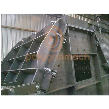 三次インパクトクラッシャー