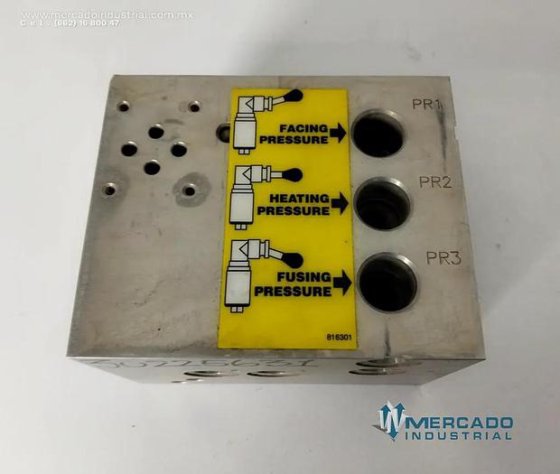 动力装置三通液压阀集成块