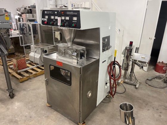Vector Granulator Mini Vector TF-156 Roller Compactor W / Oscillating mill Granulator in ...