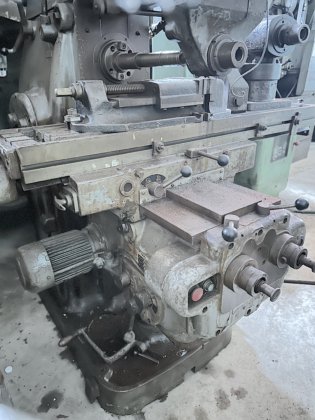 豊和産業 臥式銑床