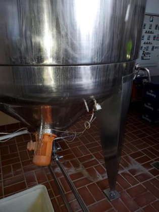 円筒円錐タンク