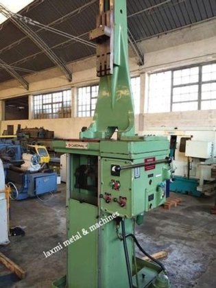Machine à brocher Cardinal