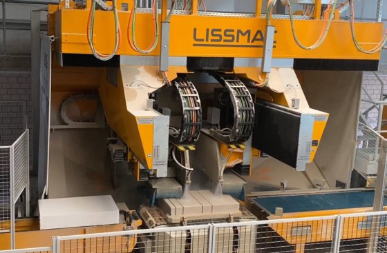 Processing sand-lime brick