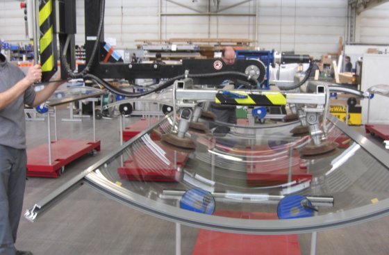 Handling glass panes