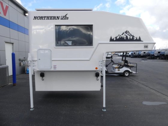 2025 Northern-Lite 610