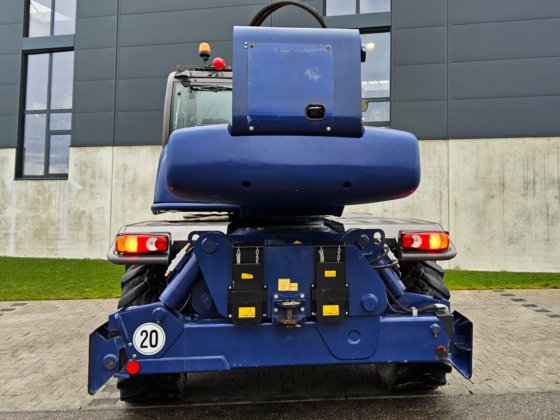 2017 Manitou OM934LA.E4-5-01 b