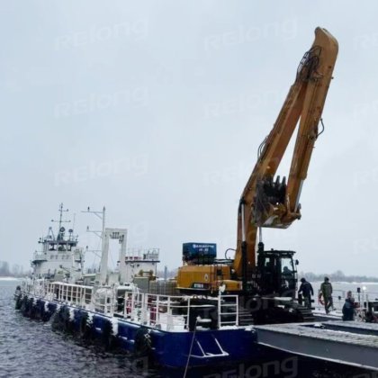 Plataforma de Dragagem com Escavadora