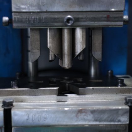 SF-QL高速沙发Zig-Zag弹簧成型机