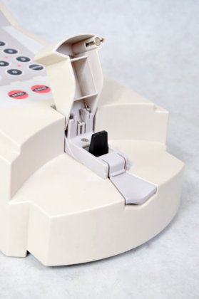 Hoefer DQ200 fluorometer