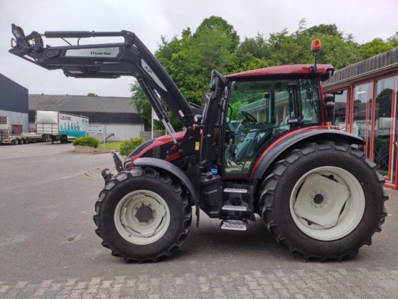 2022 Valtra G135 Active