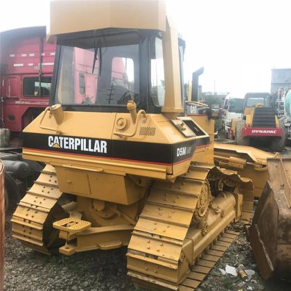 CAT D5M