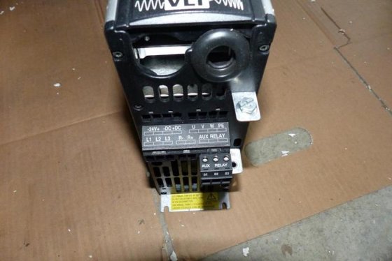 周波数コンバータ