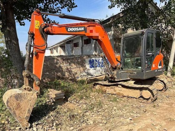 DOOSAN DX60
