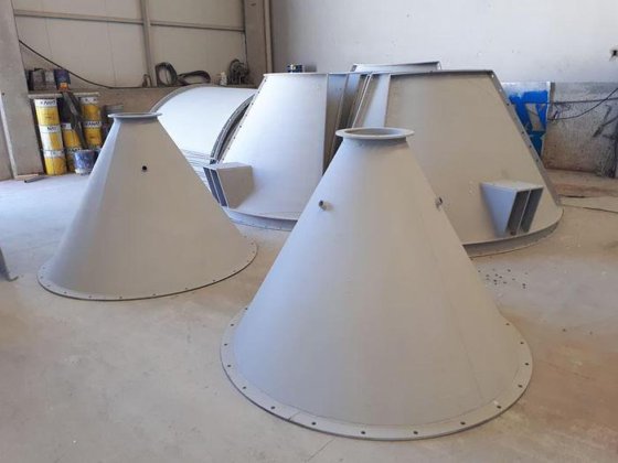 セメント貯蔵サイロ