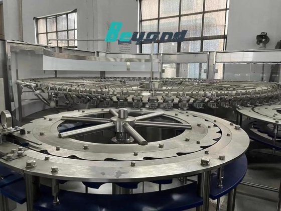 全自动宠物瓶碳酸饮料装瓶线 软饮料水三合一灌装单体瓶包装机