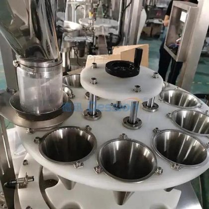 全自动腰果罐称重灌装包装机 糖果坚果豆子瓶灌装机