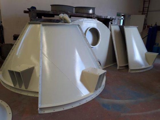 ボルト式セメントサイロ