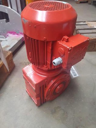 ヘリカルウォームギア