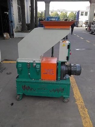 低速塑料造粒机塑料破碎机塑料回收机制造商