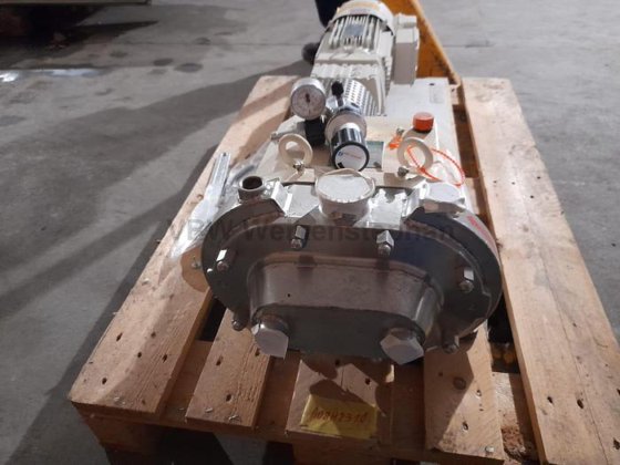 ロータリーローブポンプ