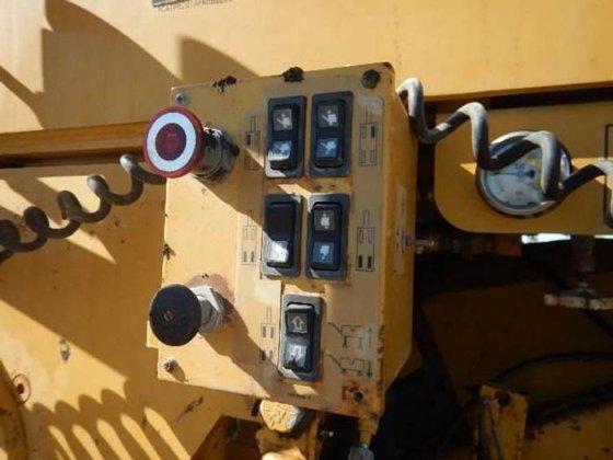 2011 CATERPILLAR PM201(COLD PLANER)