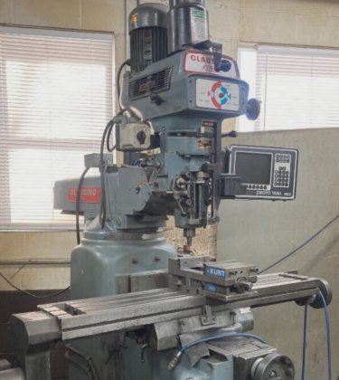 Clausing Vertical Knee Mill with