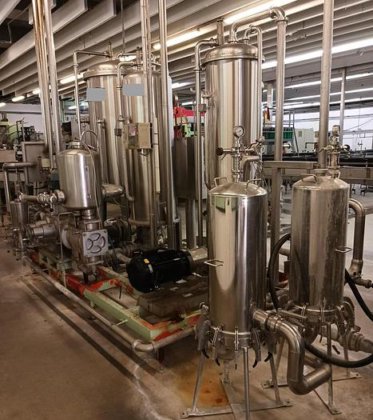 使い捨てボトル用PET充填ライン