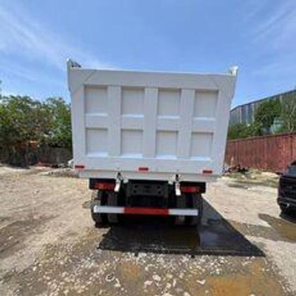 中国重汽豪沃自卸车