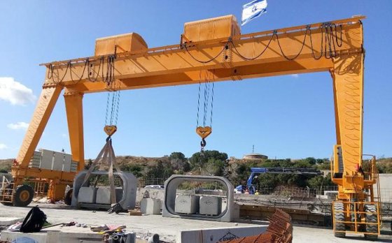 轮胎式起重机制造商价格桥门式起重机