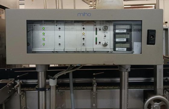 使い捨てボトル用PET充填ライン