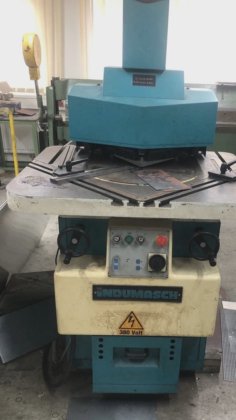 Hydraulische kerfmachine INDUMASCH VA 200/6